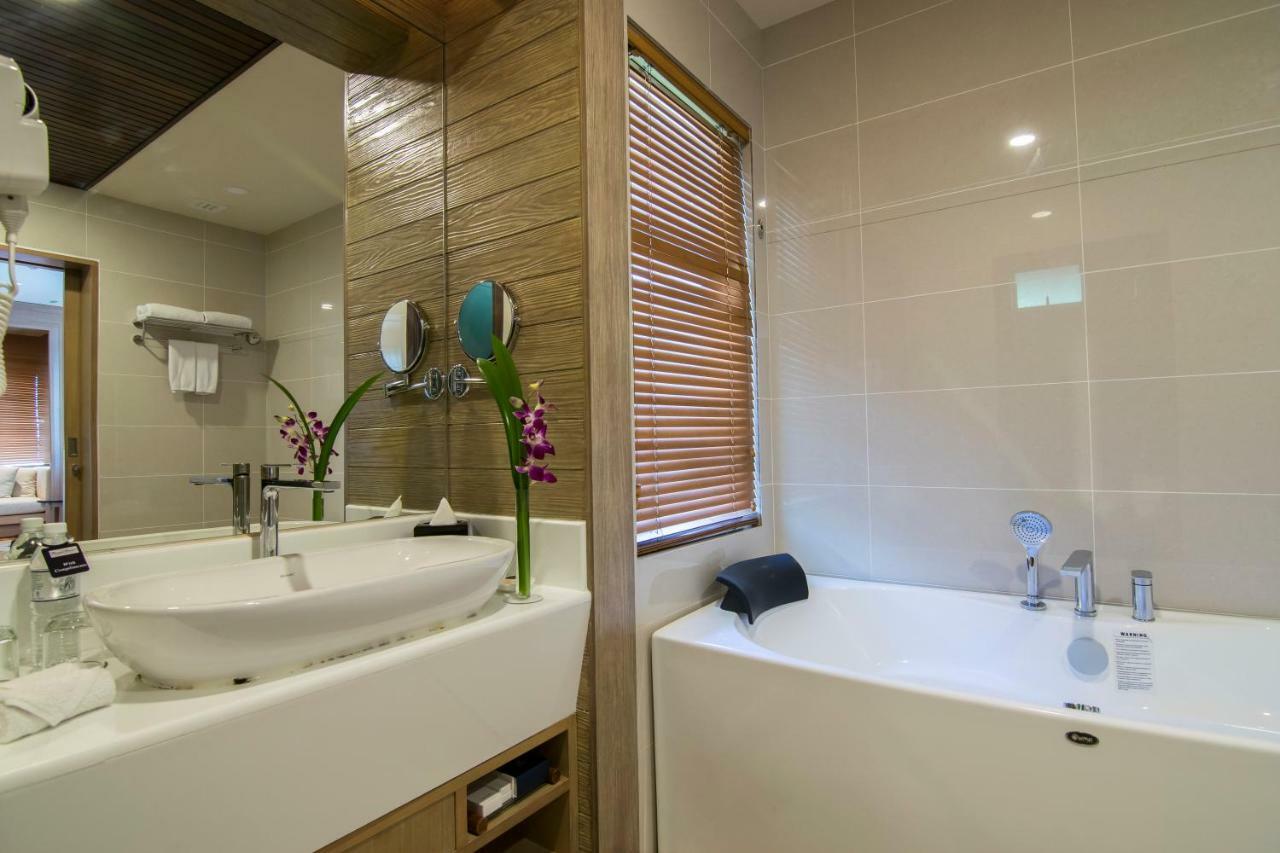 Royale Chulan Cherating Villa Exteriör bild