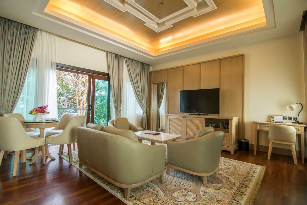 Royale Chulan Cherating Villa Exteriör bild
